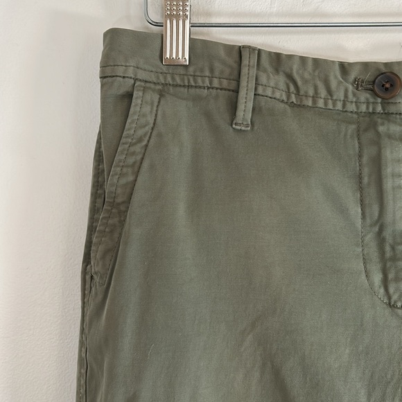 Talbots Girlfriend Chino Mid-Rise Women’s Size 8 Army Green Relaxed Fit Chinos - Picture 3 of 13